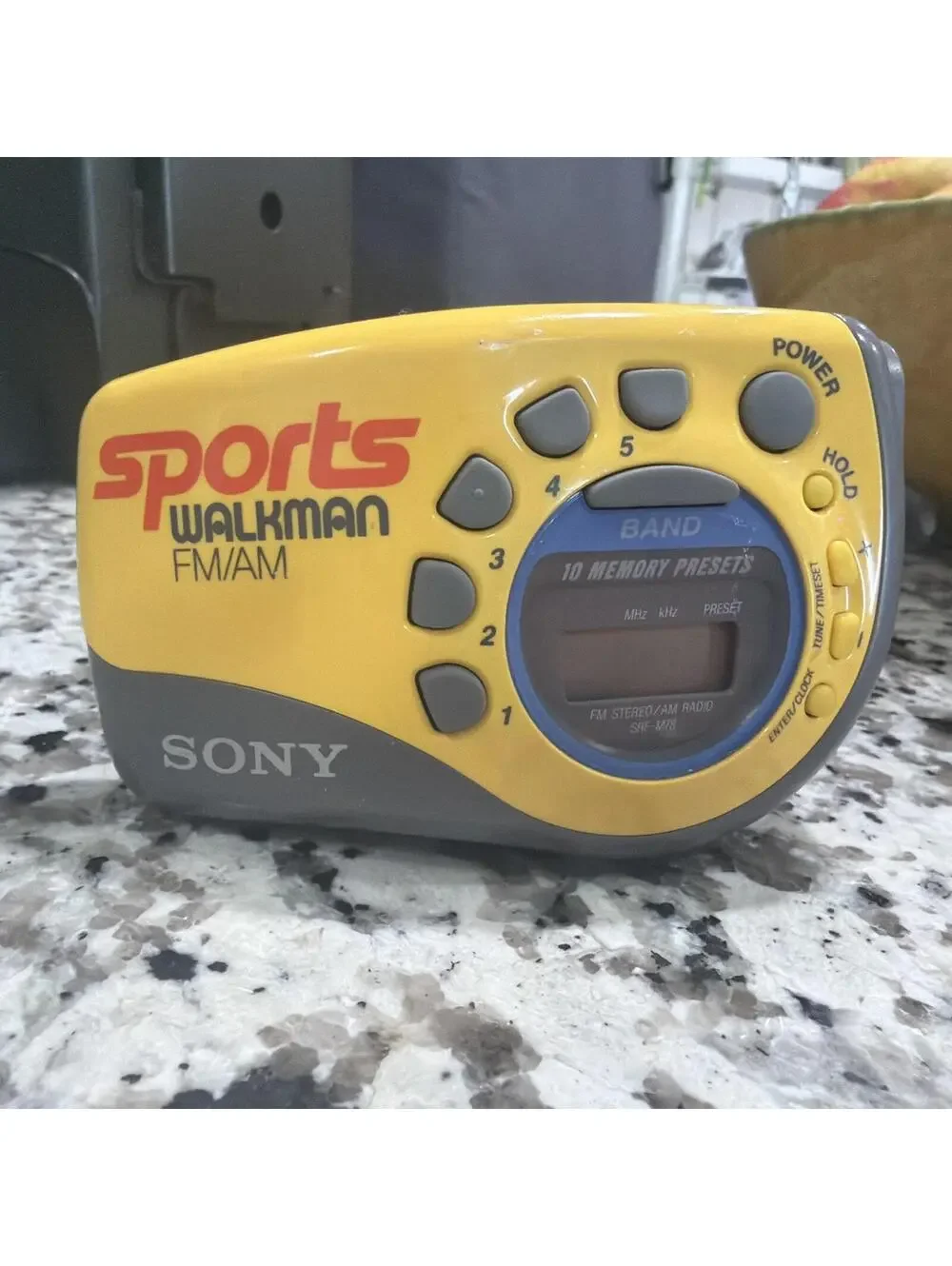 VTG Sony Walkman Yellow FM/AM Sports Radio SRF M78 W/ Slap Wrist Arm Band Strap*